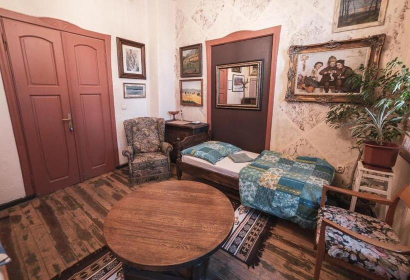 اتاق استاندارد با سرویس بهداشتی مشترک, Guest House Malkia Inter