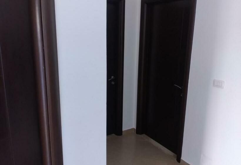اتاق استاندارد چهارنفره با بالکن, Xuxi Apartments