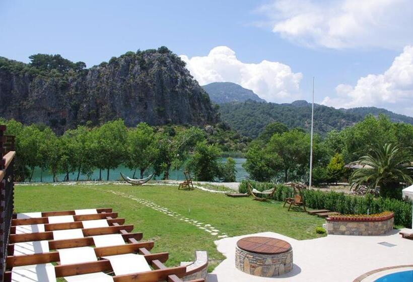 اتاق خانوادگی, Aydos Suites