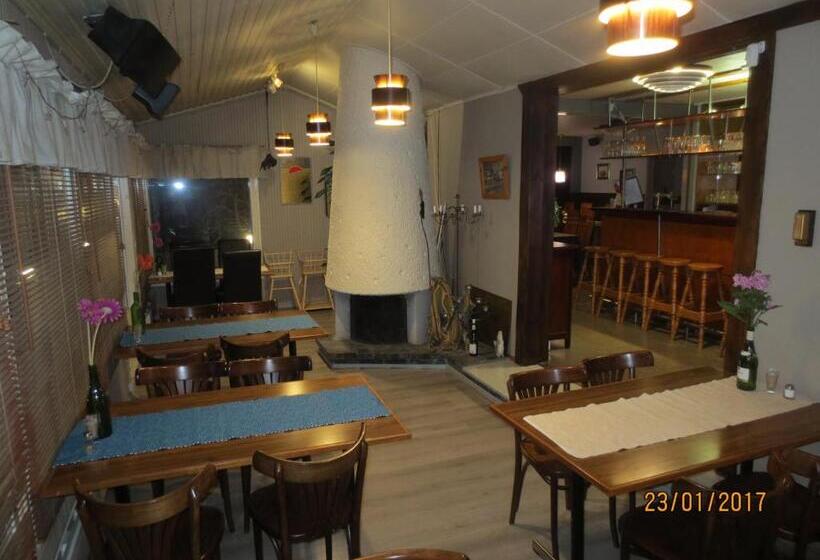 Apartamento 1 Dormitório Vista Jardim, Huoneistohotelli Jokikeskus