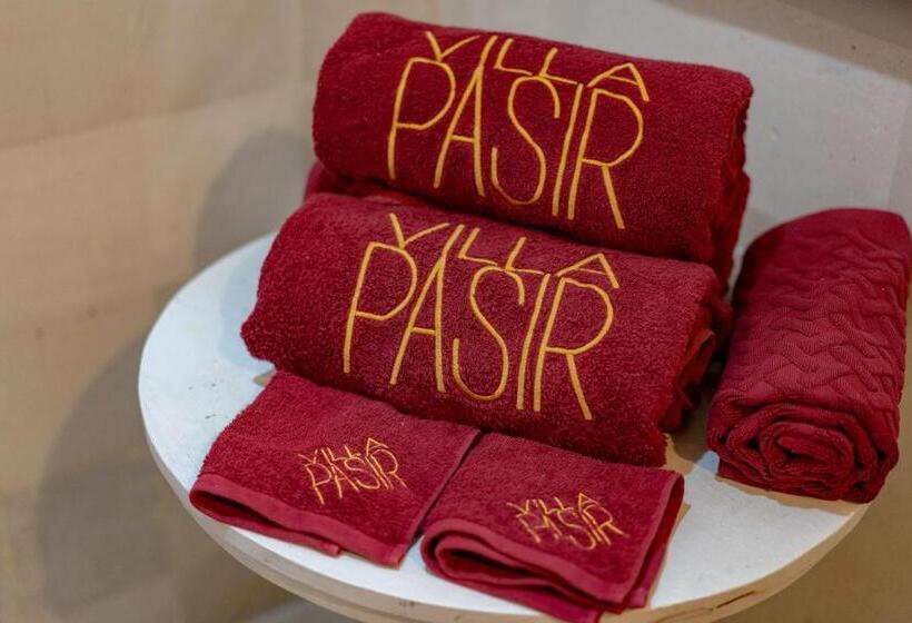 스탠다드 룸 킹사이즈 침대, Villa Pasir