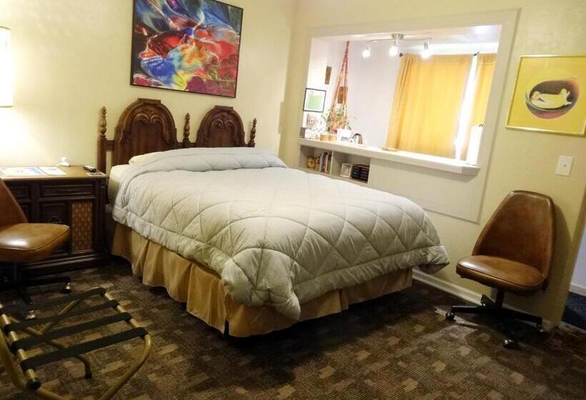 Номер Стандарт, Itty Bitty Inn