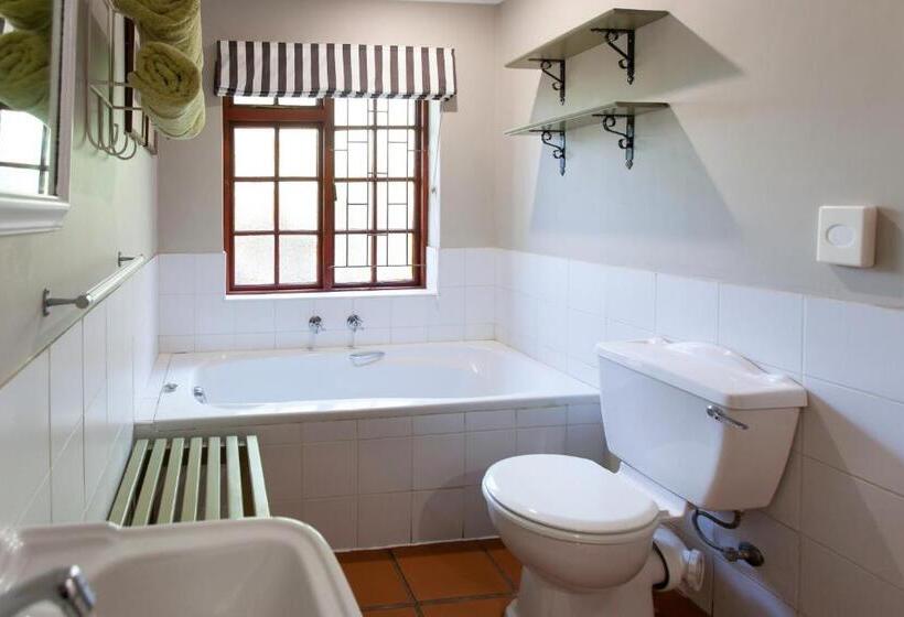 Семейный Номер, Summerhill Guest Farm