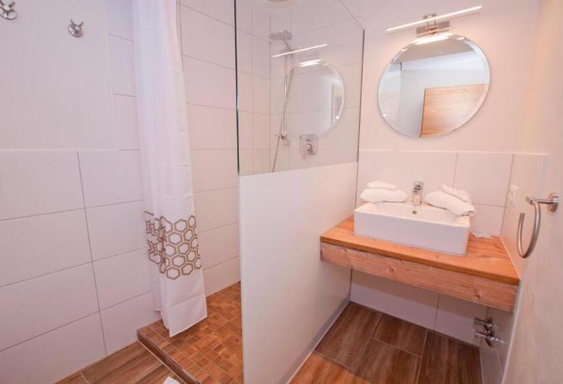 1 Bedroom Apartment Mountain View, Alp Chalet