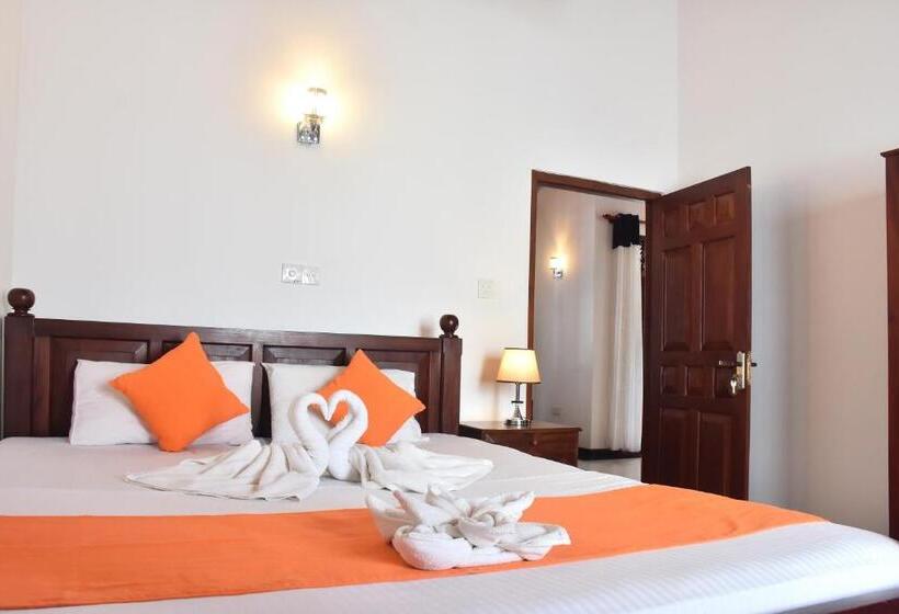 Апартаменты 1 Спальня Нижний Этаж, Villa De White Sambur