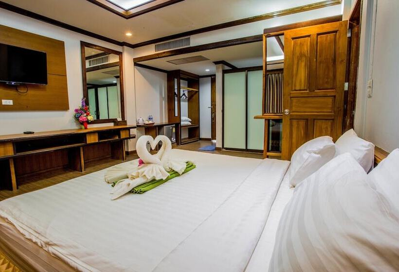 Семейный Номер, The Uncle Beach Resort