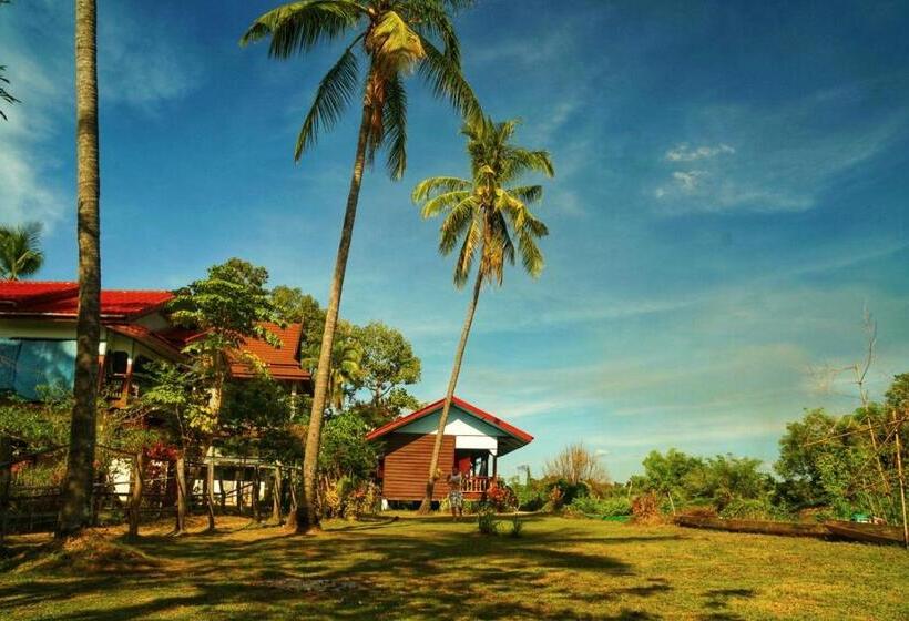 اتاق استاندارد با تراس, The Boathouse