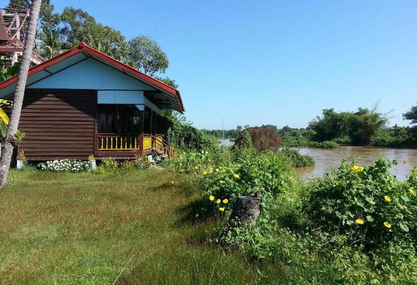 اتاق استاندارد با تراس, The Boathouse
