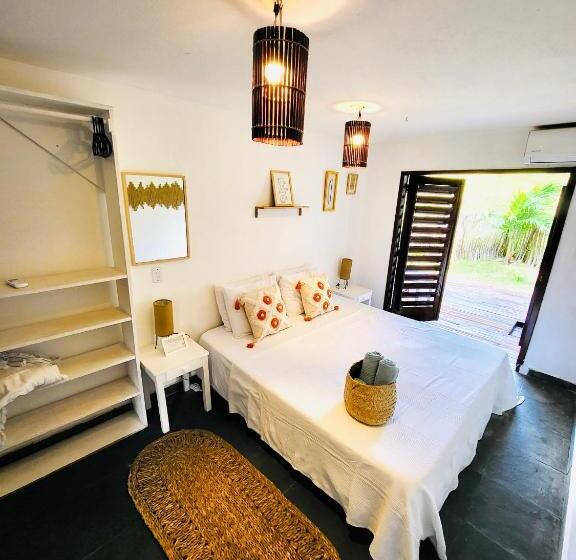 Standard room with outdoor bath, The Spot   Beachfront Sports Pousada