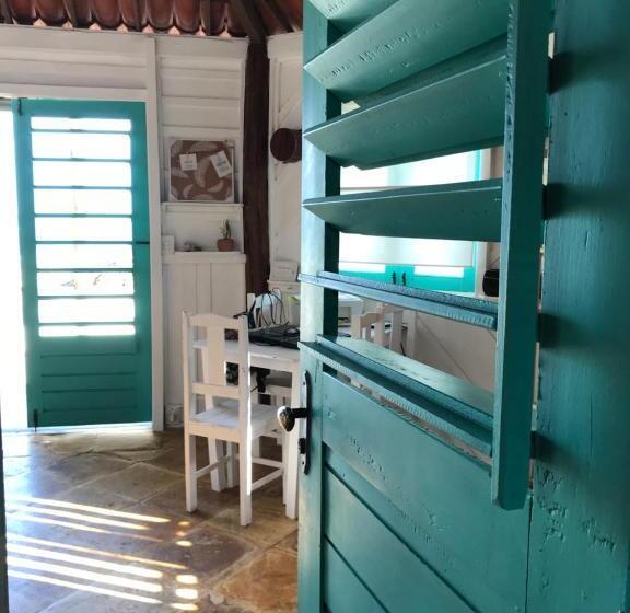 Семейное Бунгало, The Spot   Beachfront Sports Pousada