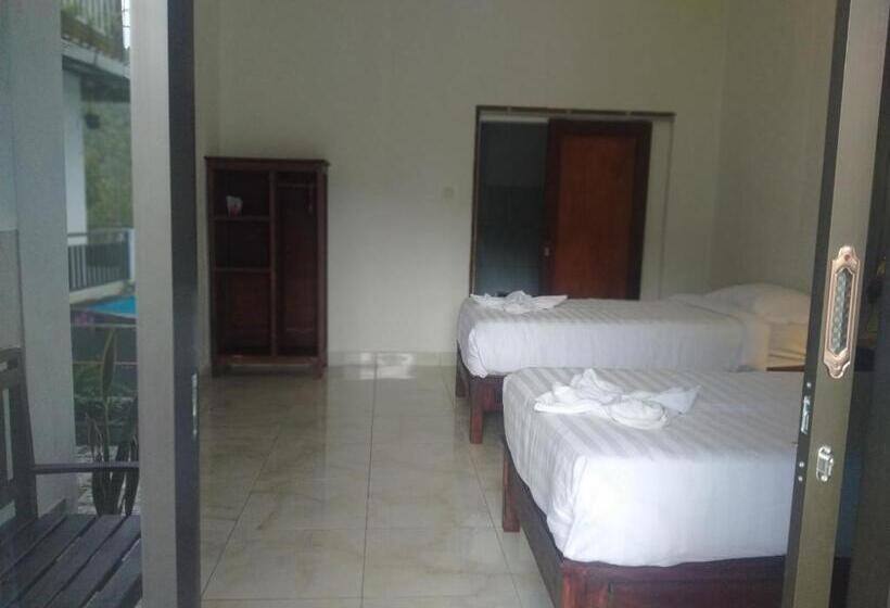 Quarto Estandar, Adila Warung And Homestay