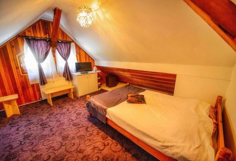 اتاق استاندارد با چشم‌انداز کوهستان, Amandra Chalet