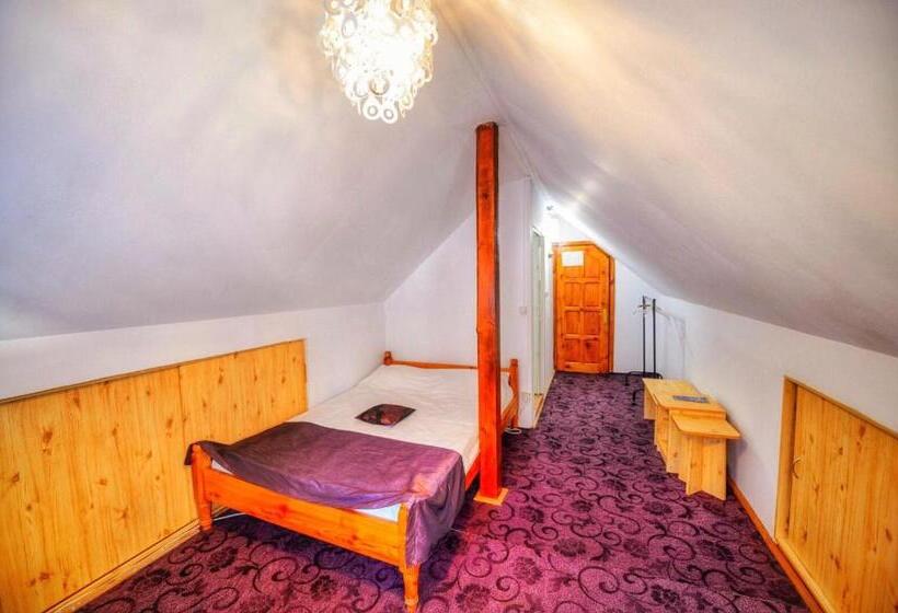 اتاق استاندارد با چشم‌انداز کوهستان, Amandra Chalet