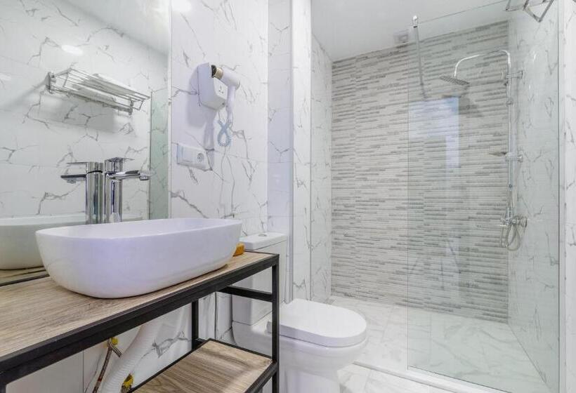 اتاق استاندارد با بالکن, Vita Gardenia Hotel Tskaltubo