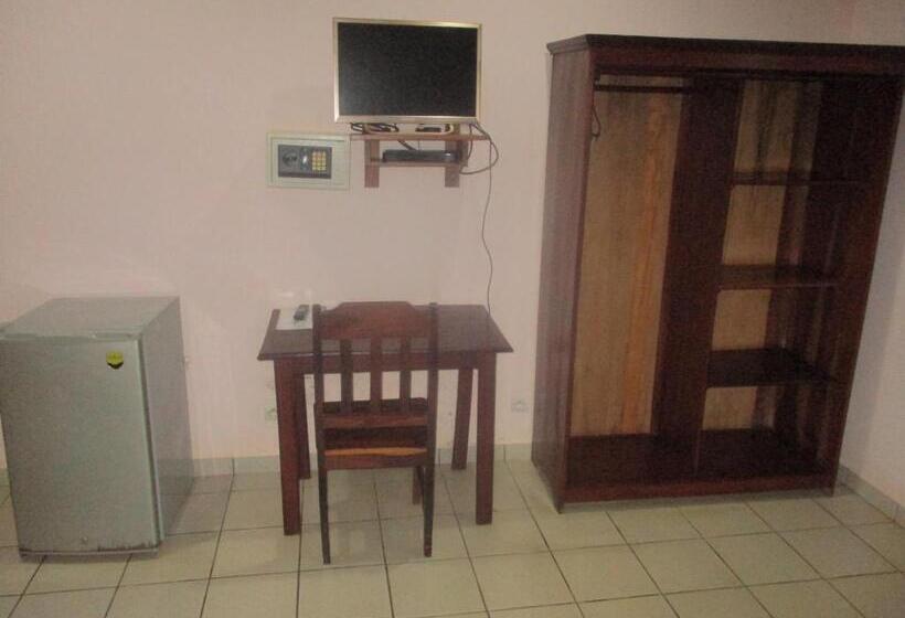 اتاق کلاسیک چهارنفره, Residence Kathyly