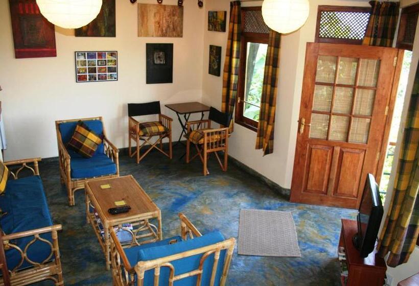 اتاق خانوادگی, Rangala House