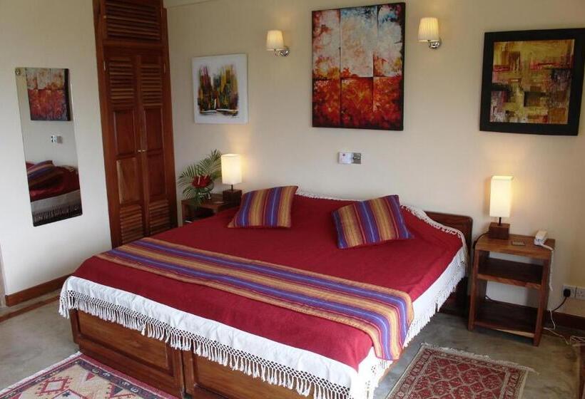 اتاق لوکس با بالکن, Rangala House