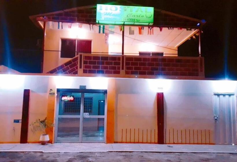 اتاق خانوادگی, Hostal Montecarlos