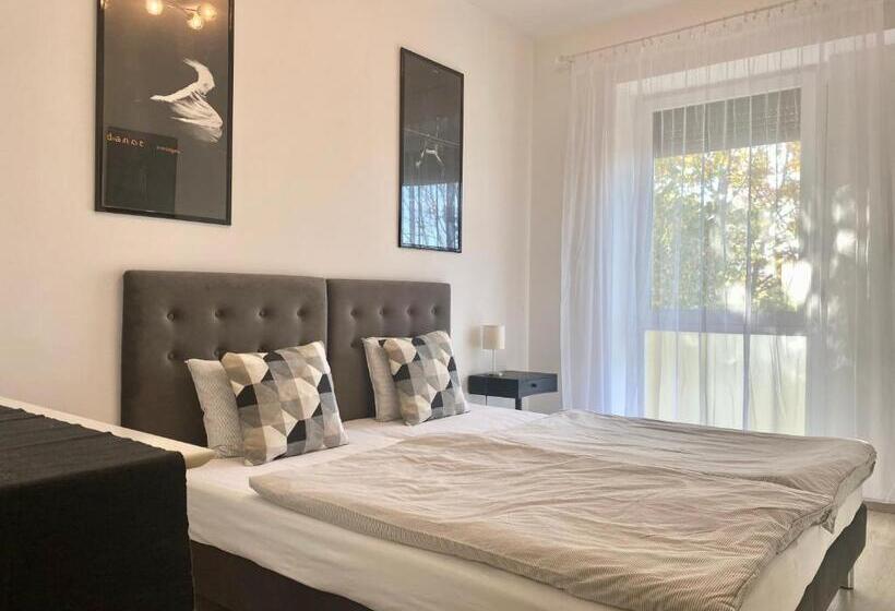 Апартаменты 2 Спальни, Bellevue Vendégház 2