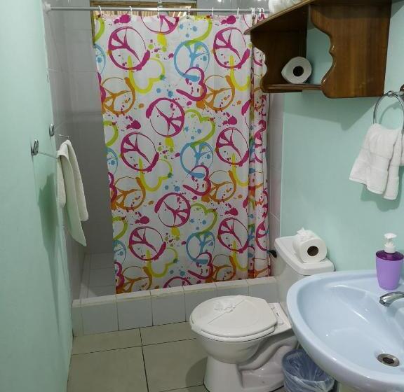 Семейный Номер, Blue Morpho House B&b