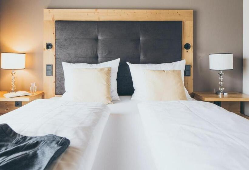 Апартаменты 1 Спальня, Pur Suites & Chalets