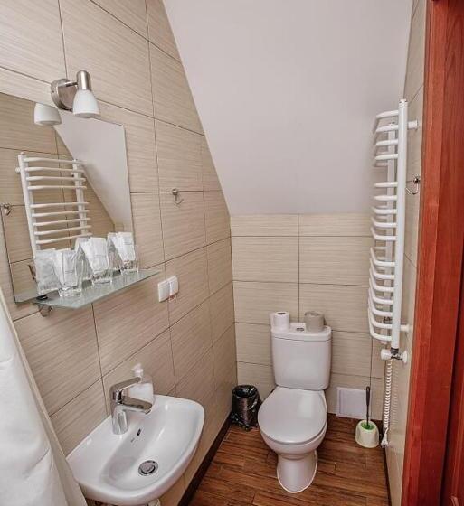 Economy Triple Room, Guest House Arkhistratyg