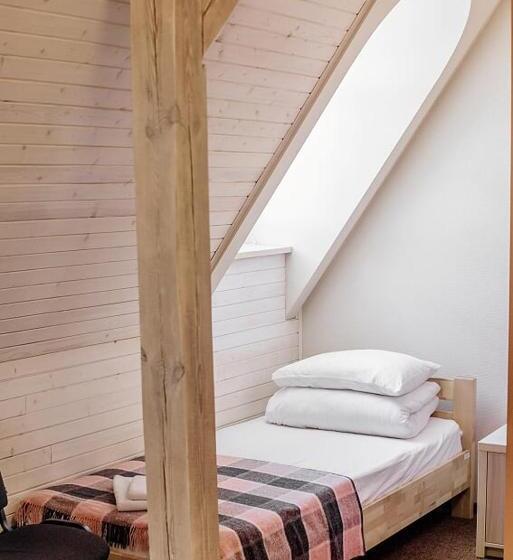 Economy Triple Room, Guest House Arkhistratyg