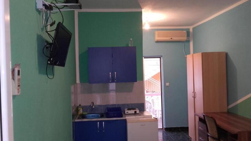 آپارتمان 1 خوابه با بالکن, Guest House Dragomir
