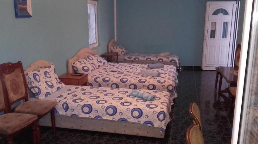 آپارتمان 1 خوابه با تراس, Guest House Dragomir