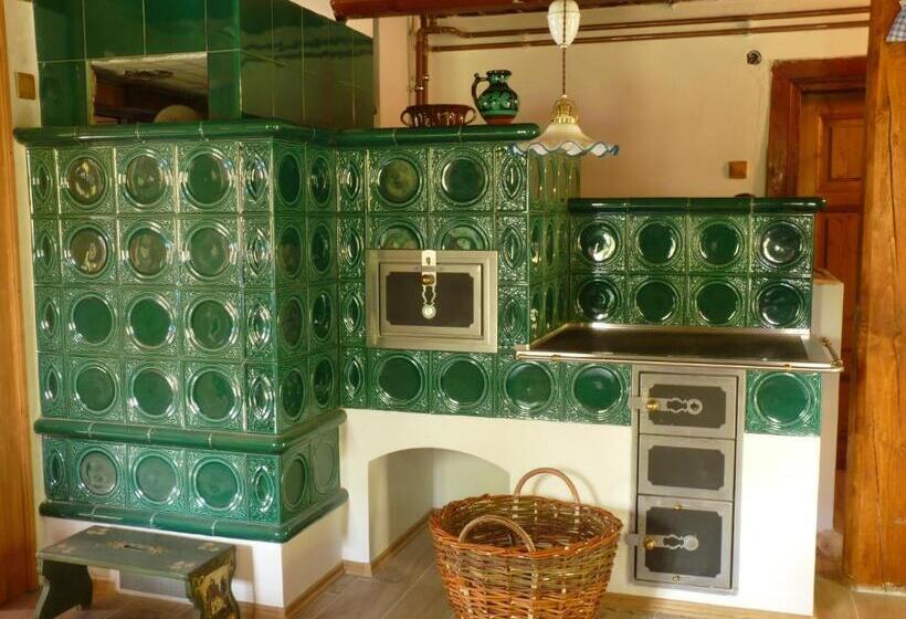 جناح عائلي, Hepnarova Bouda