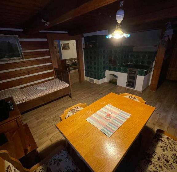 جناح عائلي, Hepnarova Bouda