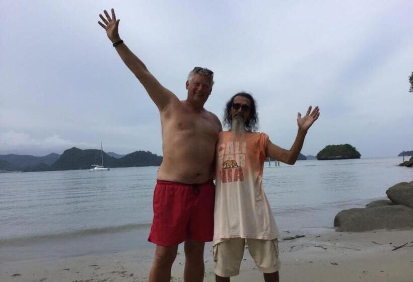 스탠다드 방갈로, Wild Pasir Panjang