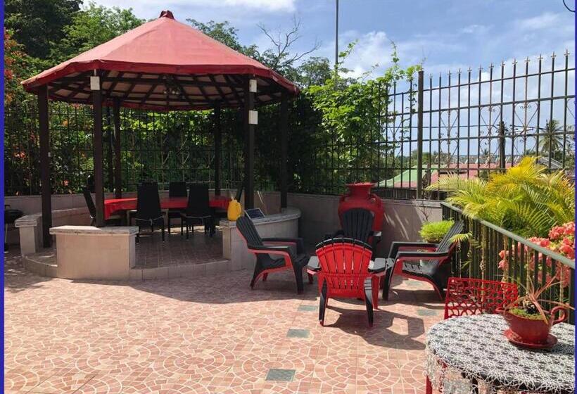 استودیوی استاندارد, Villa Labrousse