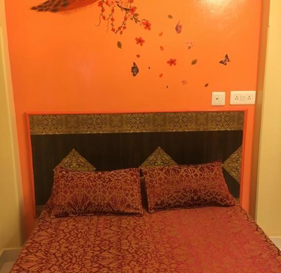 Номер Стандарт, Bhadra Kali Guest House