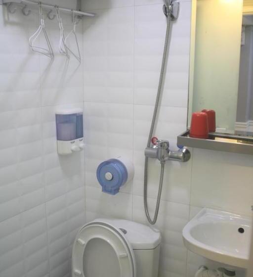 اتاق استاندارد یک نفره, K&b Hostel