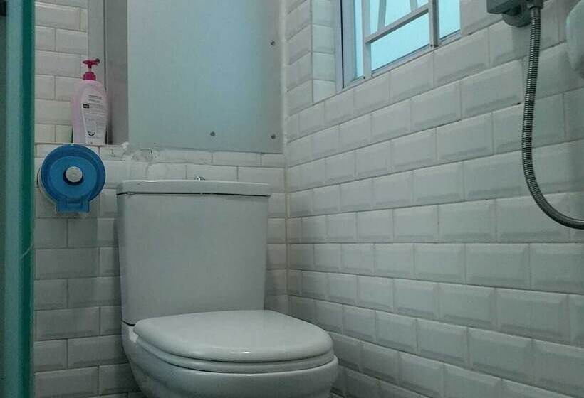 اتاق استاندارد سه نفره, K&b Hostel
