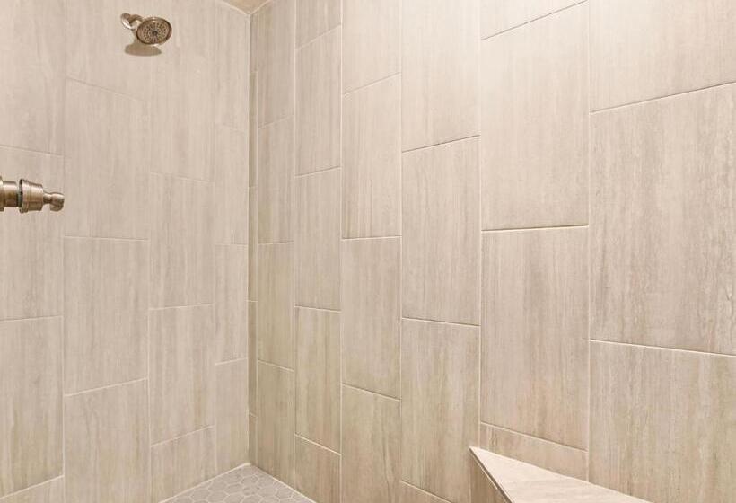 1 Bedroom Apartment Lake View, Canyon Lake Condos At Stillwater Ranch