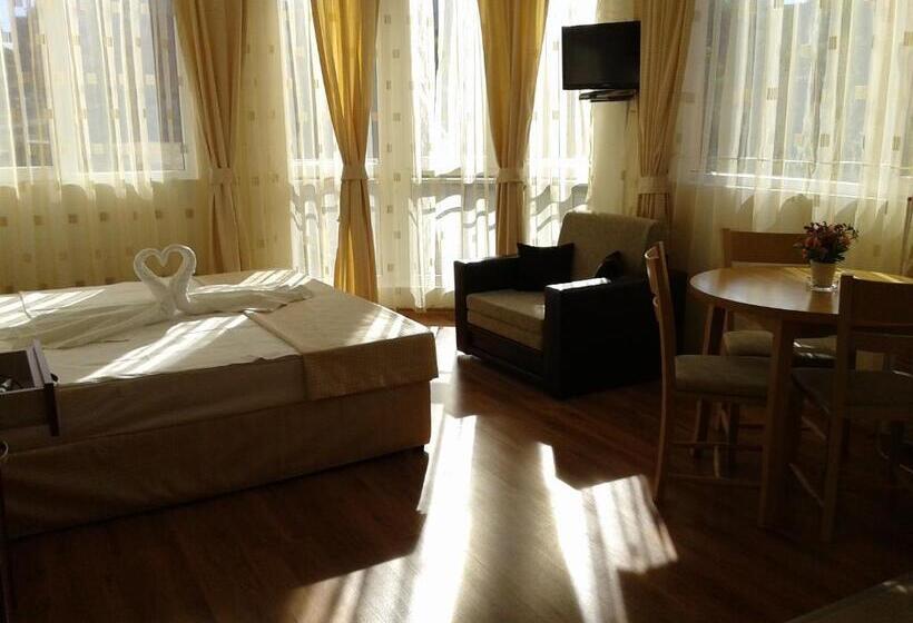 标准工作室, Stephanovy Guest House