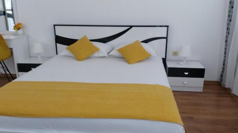 Quarto Deluxe com Sacada, Stephanovy Guest House