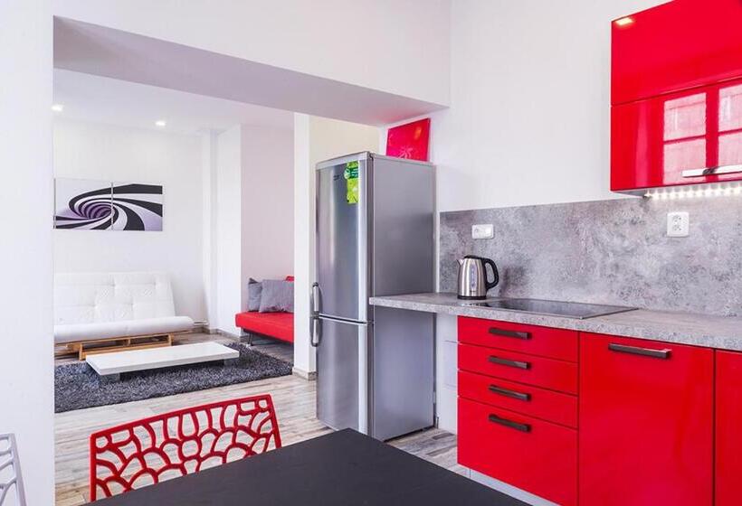 Апартаменты 1 Спальня, Guesthouse Zlatý Hrozen