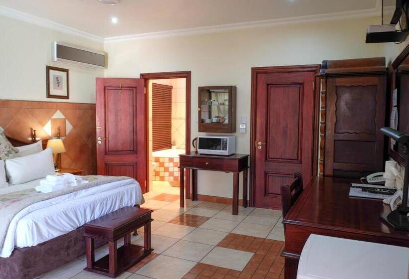 이그제큐티브 스위트, Waterkloof Guest House