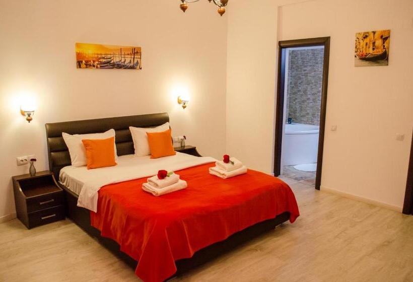 اتاق استاندارد با بالکن, City Lux Villa