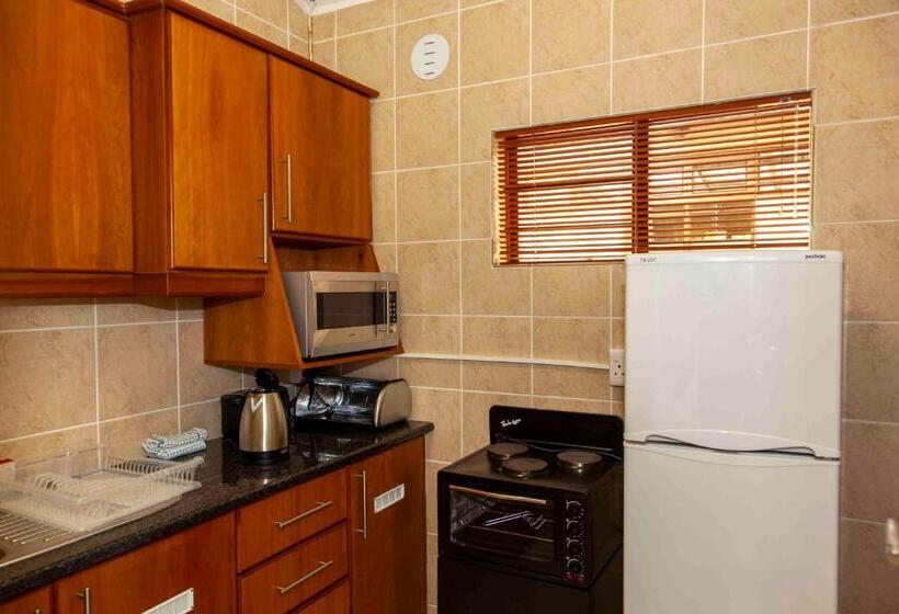 스탠다드 스튜디오, D Urbanmist Self Catering Guest House