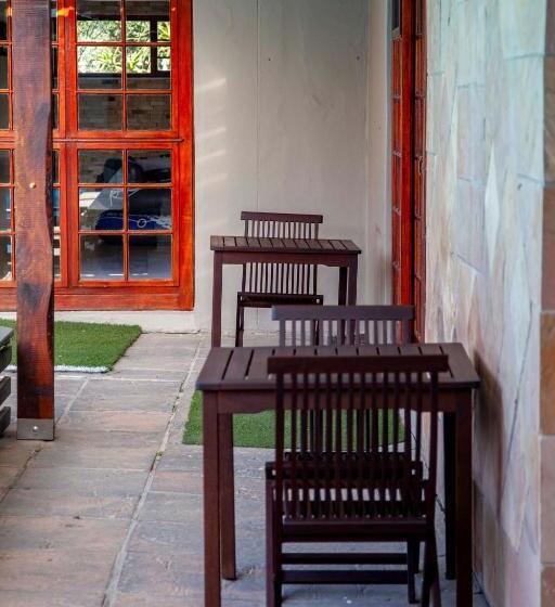 스탠다드 스튜디오, D Urbanmist Self Catering Guest House