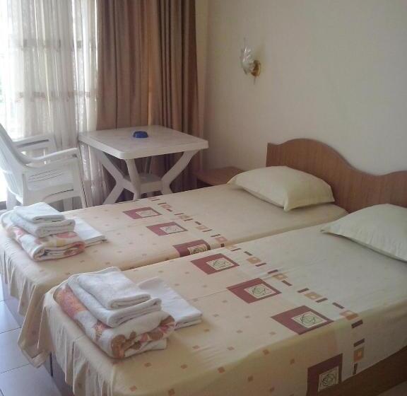 Номер Стандарт с Балконом, Guest House Preslav