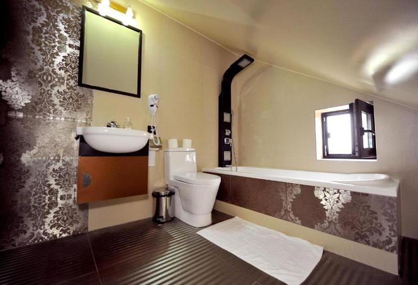 Family Suite, Pensiunea Ellemar