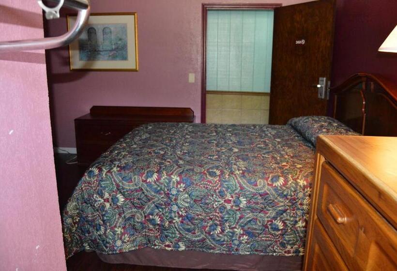 חדר סטנדרט עם מיטת קינג, Budget Inn Richlands Claypool Hill