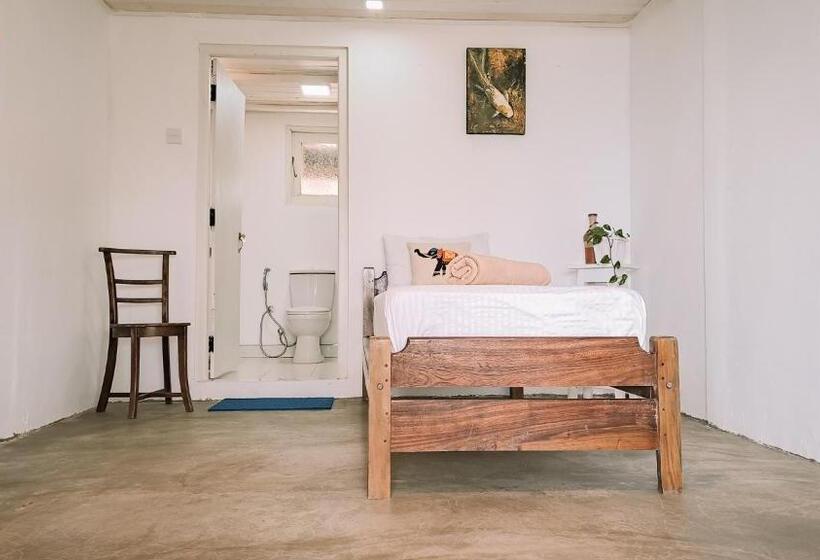 اتاق استاندارد یک نفره, Welikande Yoga Retreats