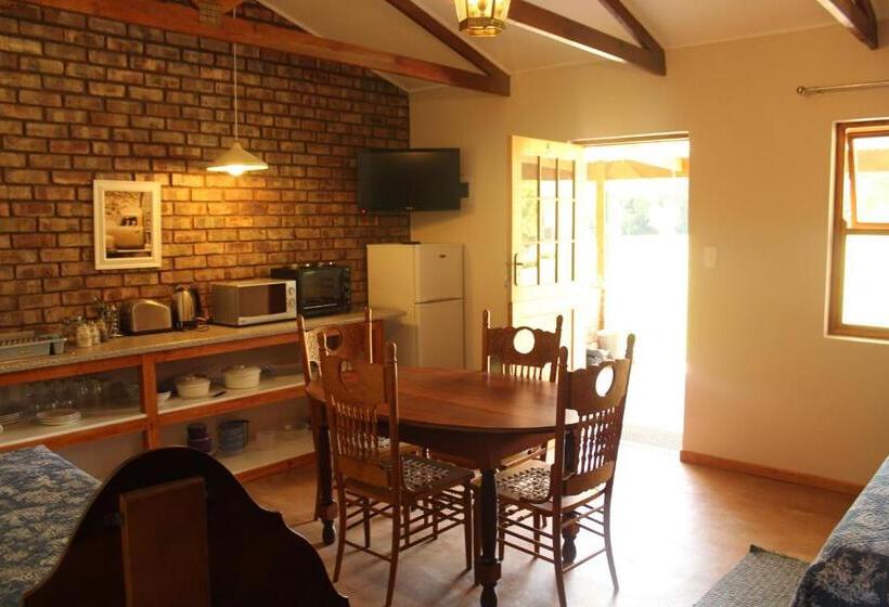 اتاق استاندارد چهار تخته, Lentelus Guesthouse