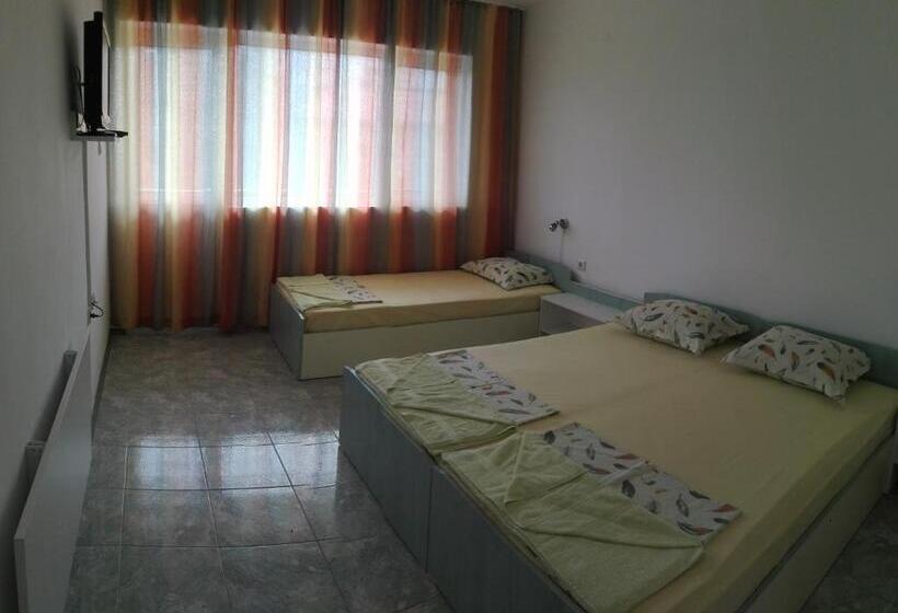 Номер Стандарт с Террасой, Eleonor Guest House